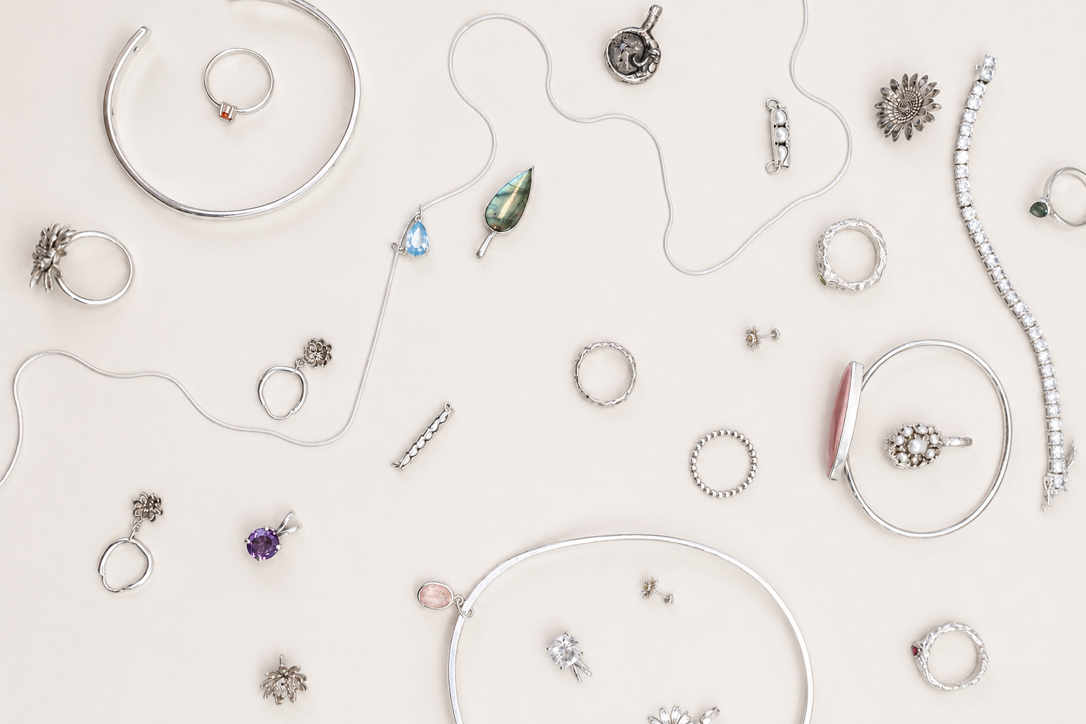 Piezas de joyería hechas a mano