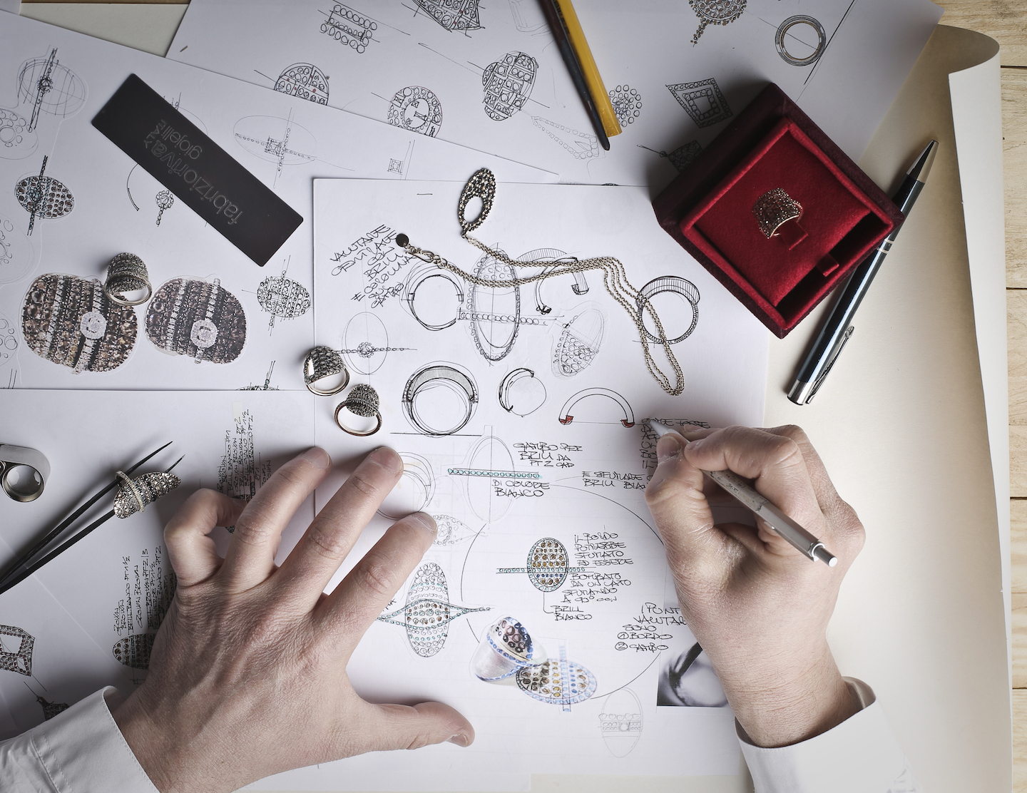 Introducción a la joyería — boceto y diseño